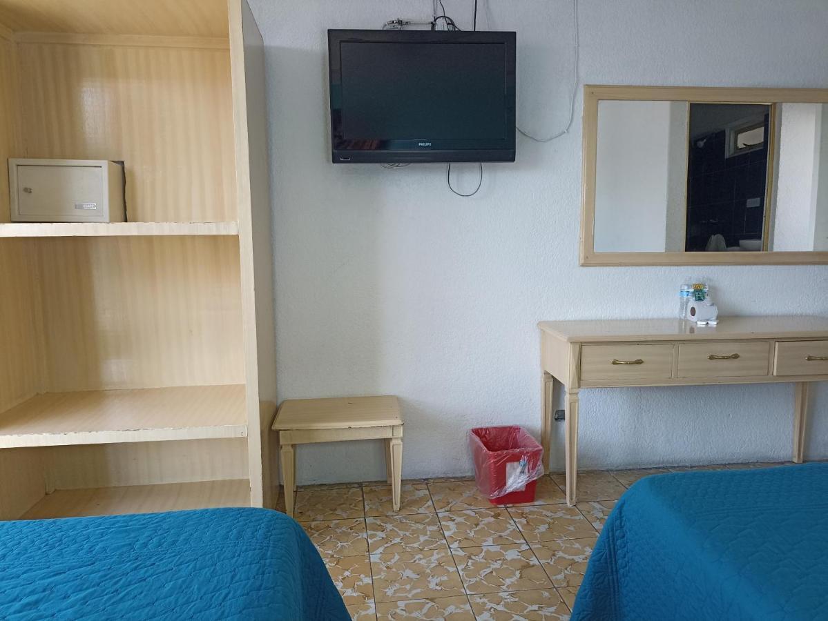 Hotel Viena إيرابواتو المظهر الخارجي الصورة